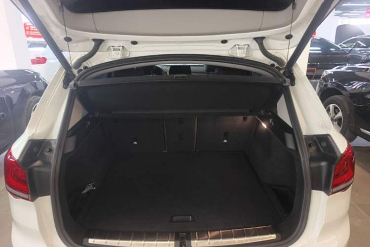 Used BMW X1 2021 sDrive20Li Premium Edition Trunk