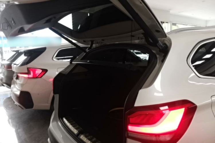 Used BMW X1 2021 Restyled sDrive25Li Leading Edition Trunk