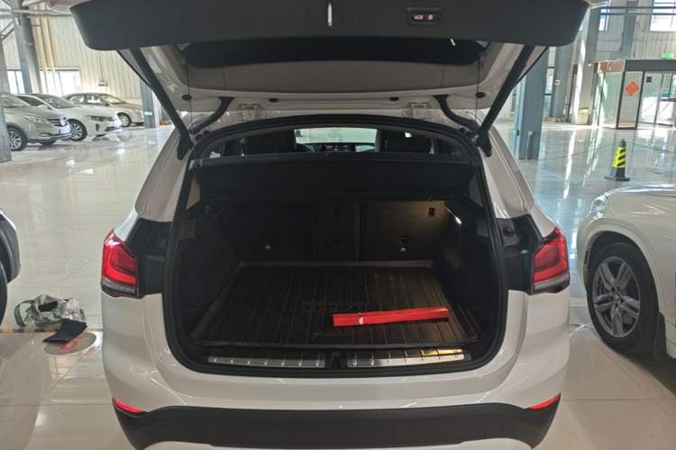 Used BMW X1 2021 Restyled sDrive25Li Leading Edition Trunk