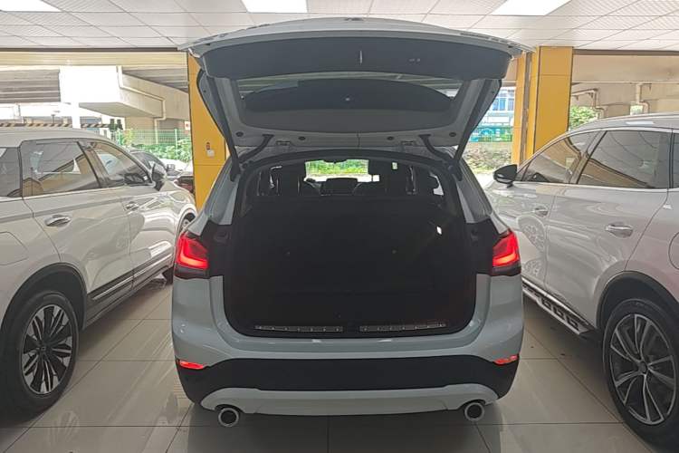 Used BMW X1 2021 sDrive25Li Leading Model Trunk