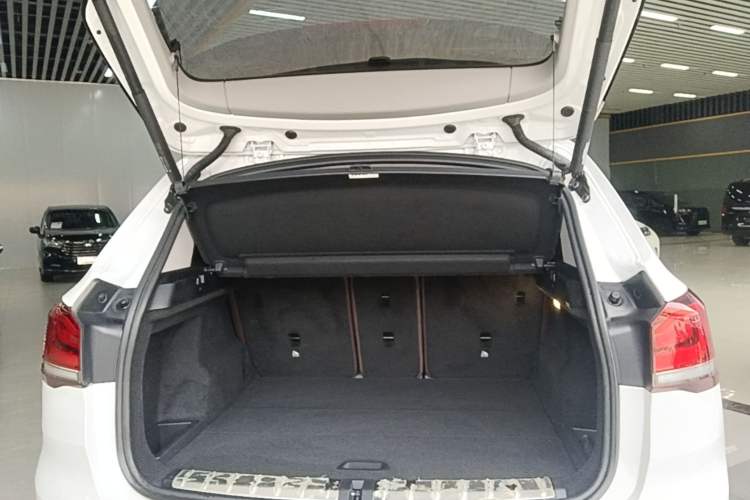 Used BMW X1 2021 Restyled sDrive20Li Fashion Version Trunk