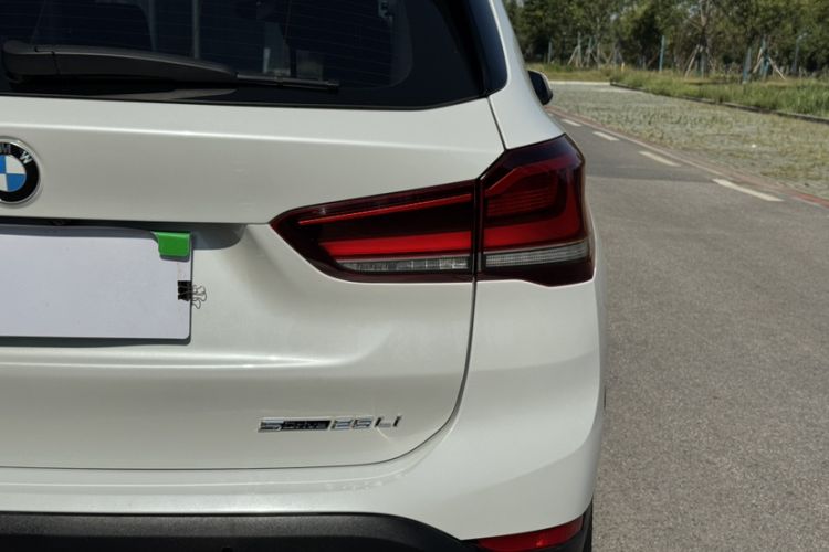 Used BMW X1 2021 sDrive25Li Leading Model Trunk