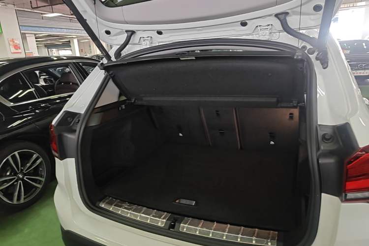 Used BMW X1 2021 sDrive20Li Premium Edition Trunk