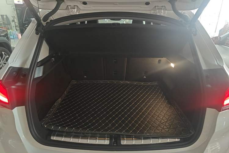 Used BMW X1 2021 Restyled sDrive25Li Leading Edition Trunk