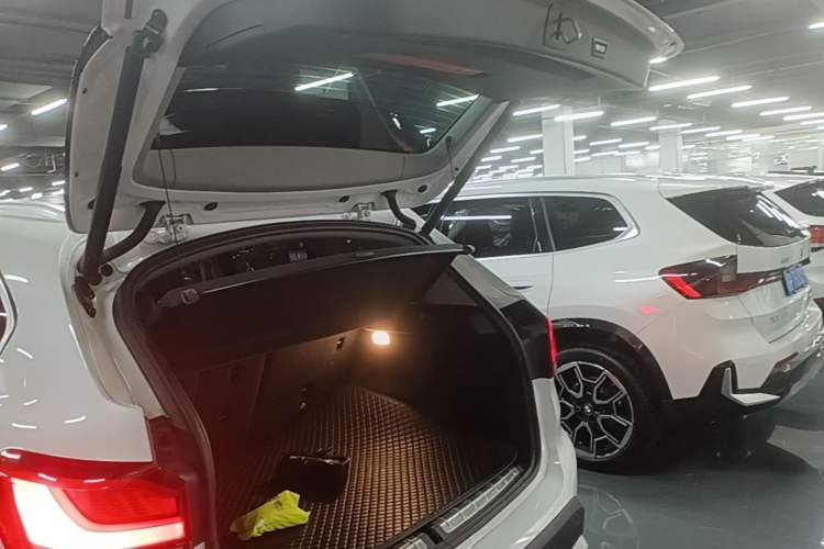 Used BMW X1 2021 sDrive25Li Leading Model Trunk