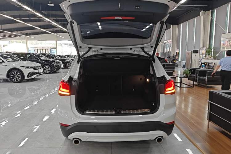 Used BMW X1 2021 Restyled sDrive25Li Leading Edition Trunk