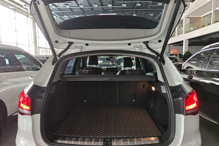 Used BMW X1 2021 Restyled sDrive25Li Leading Edition Trunk
