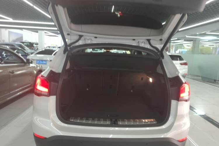 Used BMW X1 2021 Restyled sDrive25Li Leading Edition Trunk