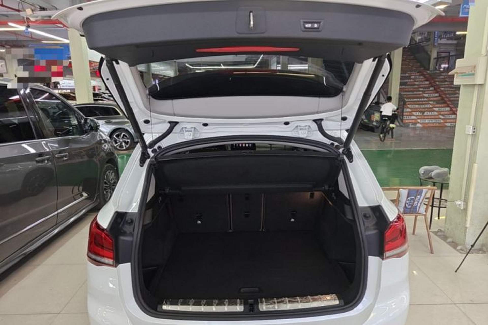 Used BMW X1 2021 Restyled sDrive25Li Leading Edition Trunk