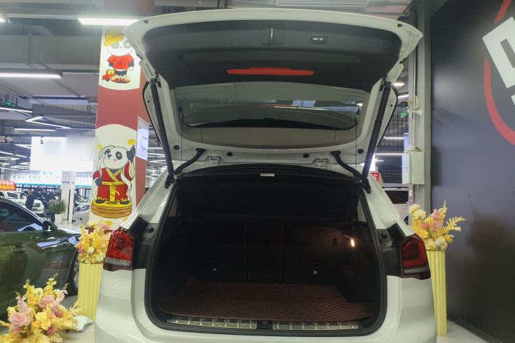 Used BMW X1 2021 sDrive25Li Leading Model Trunk