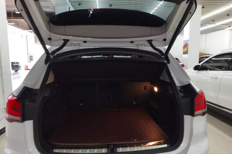 Used BMW X1 2021 Restyled sDrive25Li Leading Edition Trunk