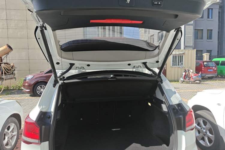 Used BMW X1 2021 Restyled sDrive25Li Leading Edition Trunk