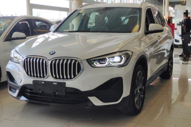Ojetý BMW X1 2021 Restyled sDrive25Li Leading Edition