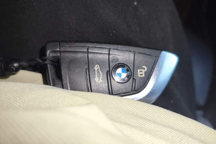 Used BMW X1 2021 sDrive20Li Premium Edition Vehicle Key
