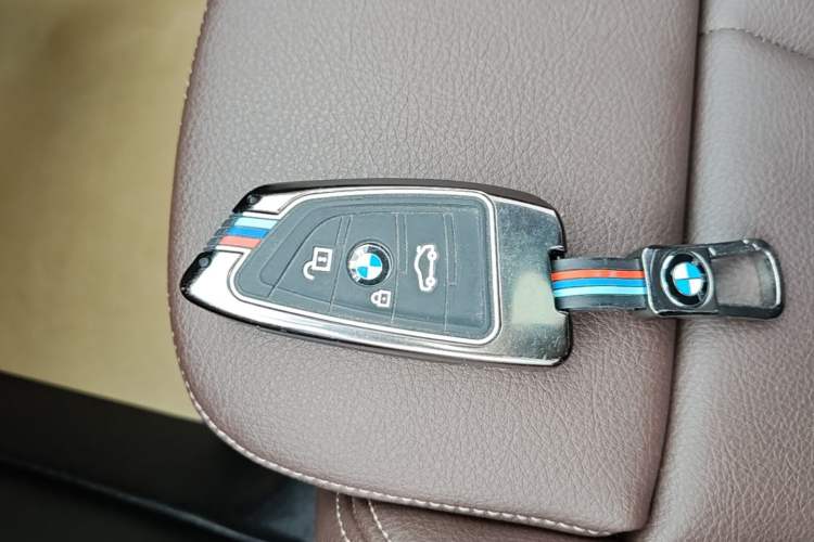 Used BMW X1 2021 sDrive20Li Premium Edition Vehicle Key