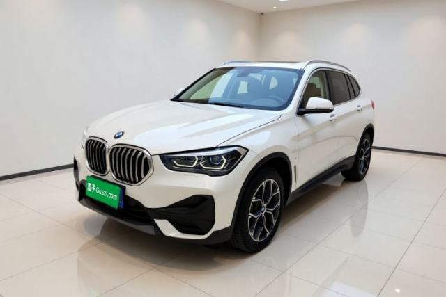 Ojetý BMW X1 2021 sDrive25Li Leading Model