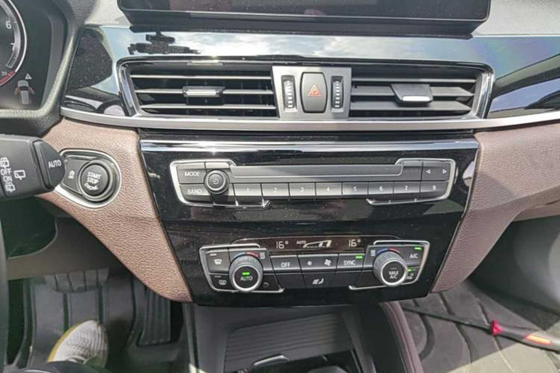 Used BMW X1 2022 sDrive25Li Leading Model Audio And AC Panel