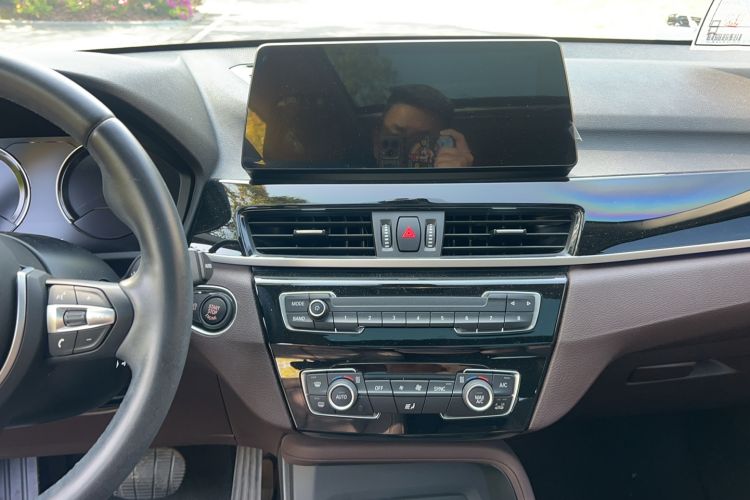 Used BMW X1 2022 sDrive25Li Leading Model Audio And AC Panel