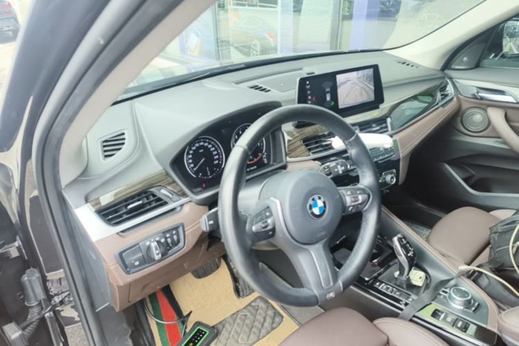 Used BMW X1 2022 Updated xDrive25Li Premium Edition Center Console