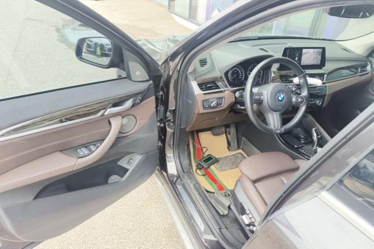 Used BMW X1 2022 Updated xDrive25Li Premium Edition Driver Seat