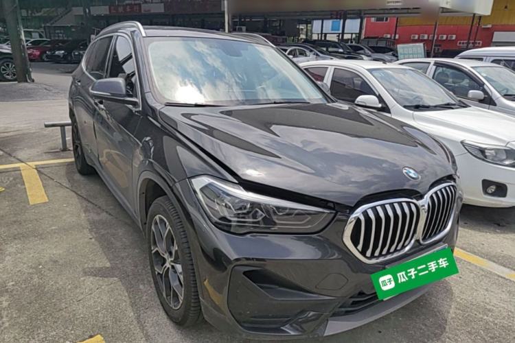 Used BMW X1 2022 sDrive25Li Leading Model Front Right 45 Deg