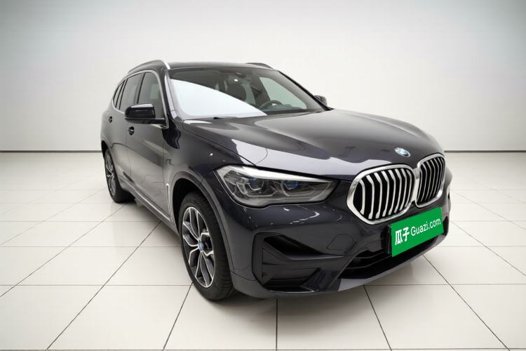 Used BMW X1 2022 sDrive25Li Leading Model Front Right 45 Deg