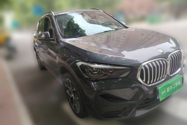 Used BMW X1 2022 sDrive25Li Leading Model Front Right 45 Deg