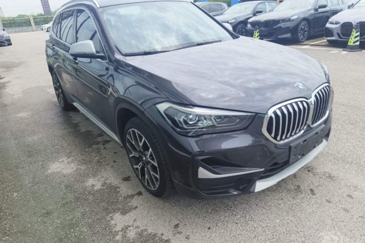 Used BMW X1 2022 Updated xDrive25Li Premium Edition Front Right 45 Deg