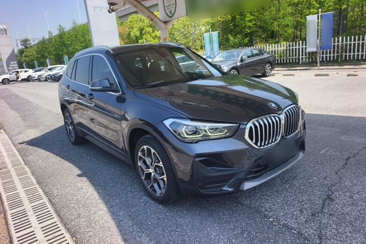 Used BMW X1 2022 sDrive25Li Leading Model Front Right 45 Deg