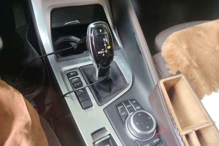 Used BMW X1 2022 sDrive25Li Leading Model Gear Lever