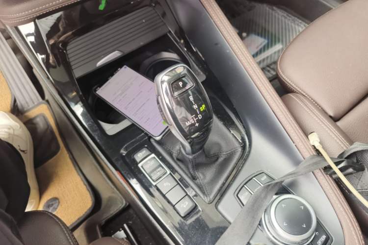 Used BMW X1 2022 Updated xDrive25Li Premium Edition Gear Lever