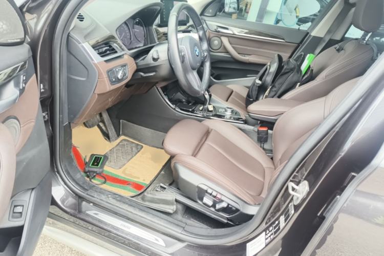 Used BMW X1 2022 Updated xDrive25Li Premium Edition Left Front Seat