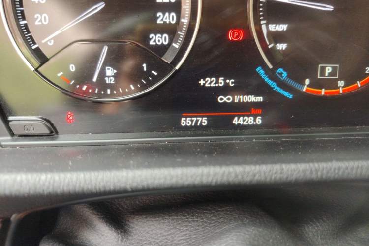 Used BMW X1 2022 sDrive25Li Leading Model Odometer Close Up