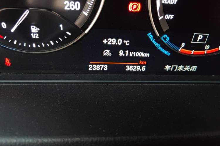 Used BMW X1 2022 sDrive20Li Fashion Model Odometer Close Up