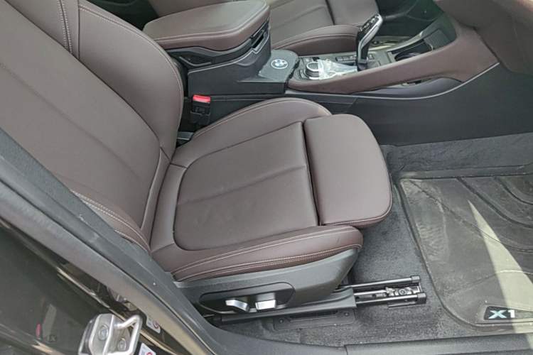 Used BMW X1 2022 sDrive25Li Leading Model Right Front Seat
