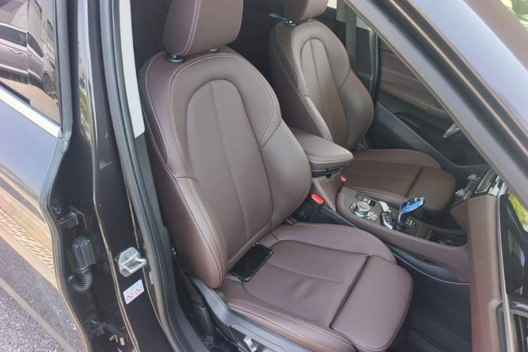 Used BMW X1 2022 sDrive25Li Leading Model Right Front Seat
