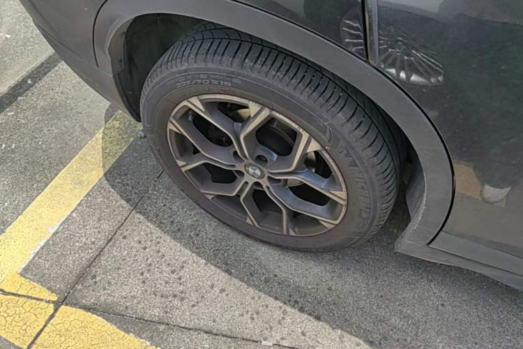 Used BMW X1 2022 sDrive25Li Leading Model Right Rear Wheel Hub