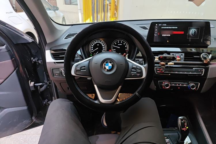 Used BMW X1 2022 sDrive20Li Fashion Model Steering Wheel
