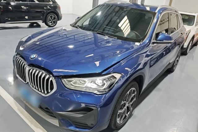 BMW X1 2022 sDrive25Li Leading Model usado