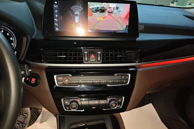 Used BMW X1 2022 sDrive25Li Leading Model Audio And AC Panel