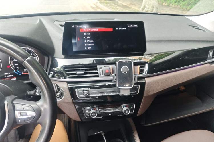 Used BMW X1 2022 sDrive25Li Leading Model Audio And AC Panel