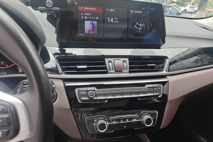 Used BMW X1 2022 sDrive20Li Fashion Model Audio And AC Panel