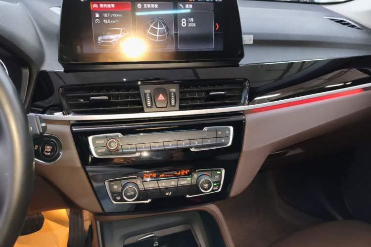 Used BMW X1 2022 sDrive25Li Leading Model Audio And AC Panel