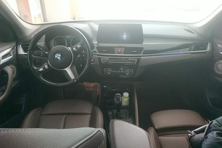 Used BMW X1 2022 sDrive20Li Luxury Model Center Console