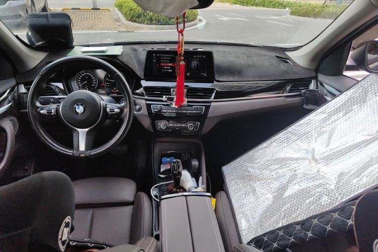 Used BMW X1 2022 sDrive25Li Leading Model Center Console