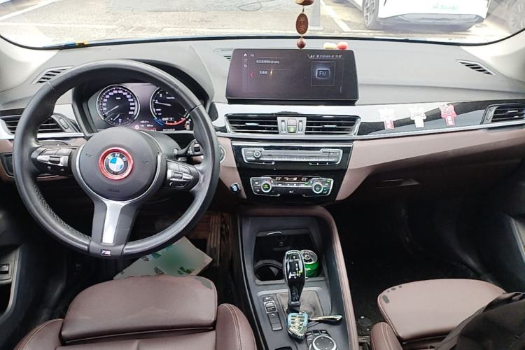 Used BMW X1 2022 sDrive25Li Leading Model Center Console