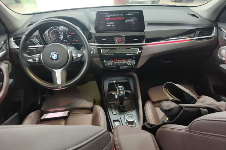 Used BMW X1 2022 sDrive25Li Leading Model Center Console