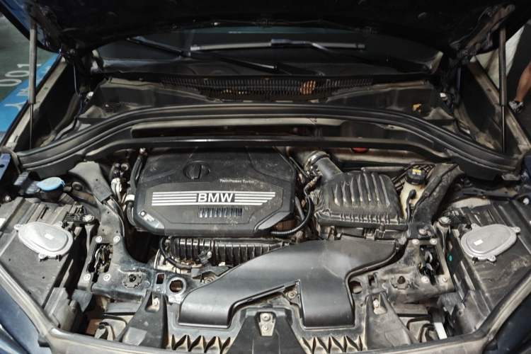 Used BMW X1 2022 sDrive20Li Fashion Model Engine Bay