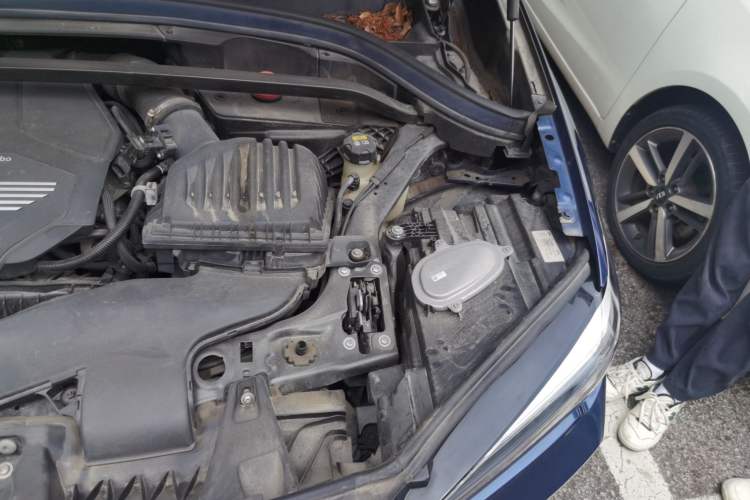 Used BMW X1 2022 sDrive20Li Luxury Model Engine Bay Left