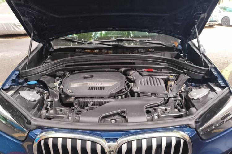 Used BMW X1 2022 sDrive20Li Fashion Model Engine Bay